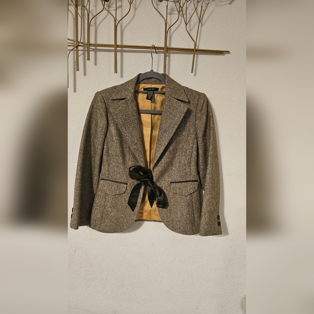 Laundry by Shelli Segal Jacket in gold, size 8